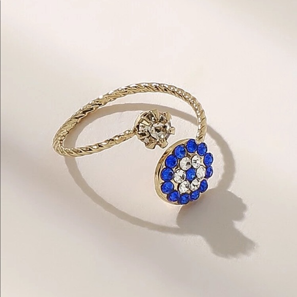 Ring - Picture 3 of 3